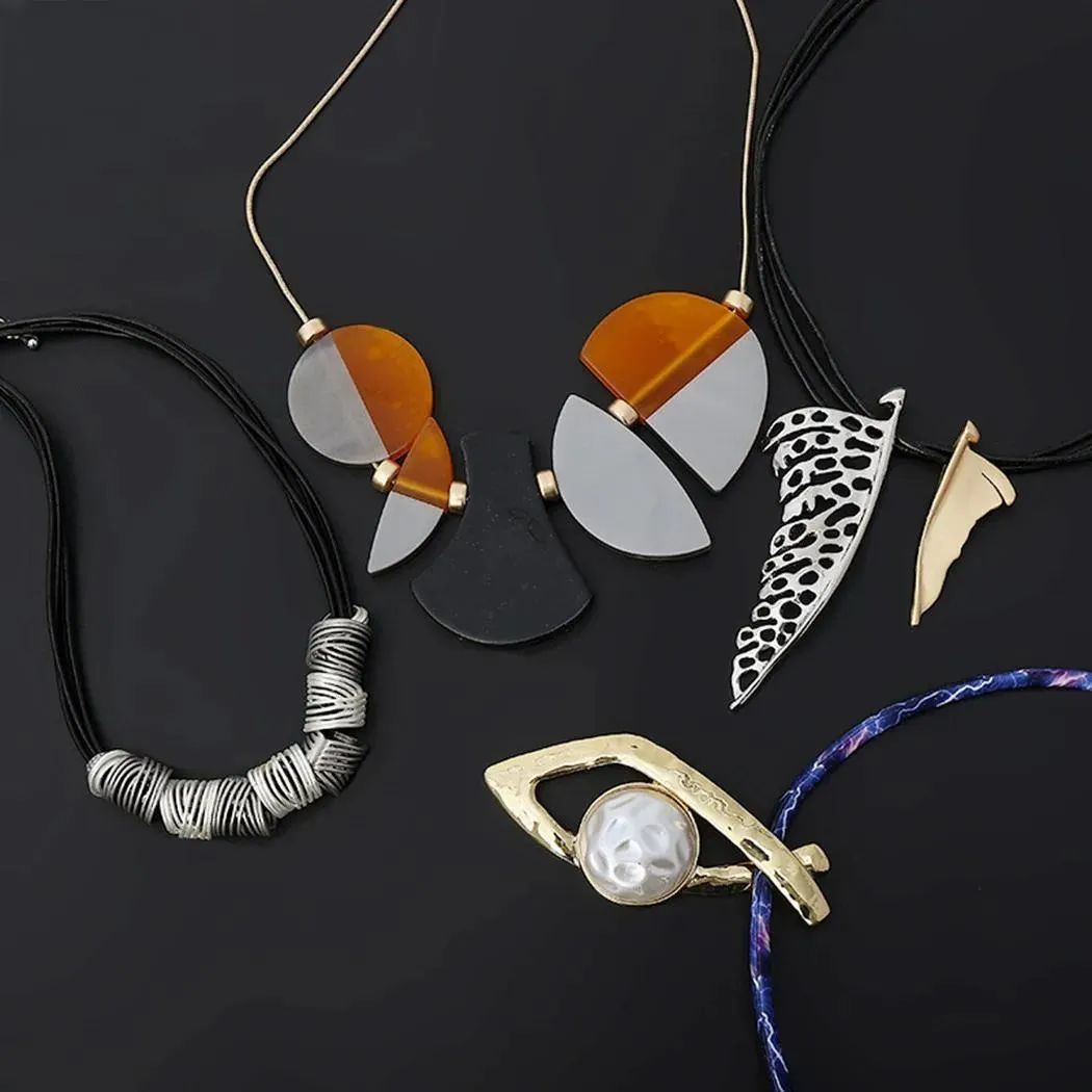 Vintage Statement Collares Necklace Geometric Suspension Pendants Goth Jewelry for Women