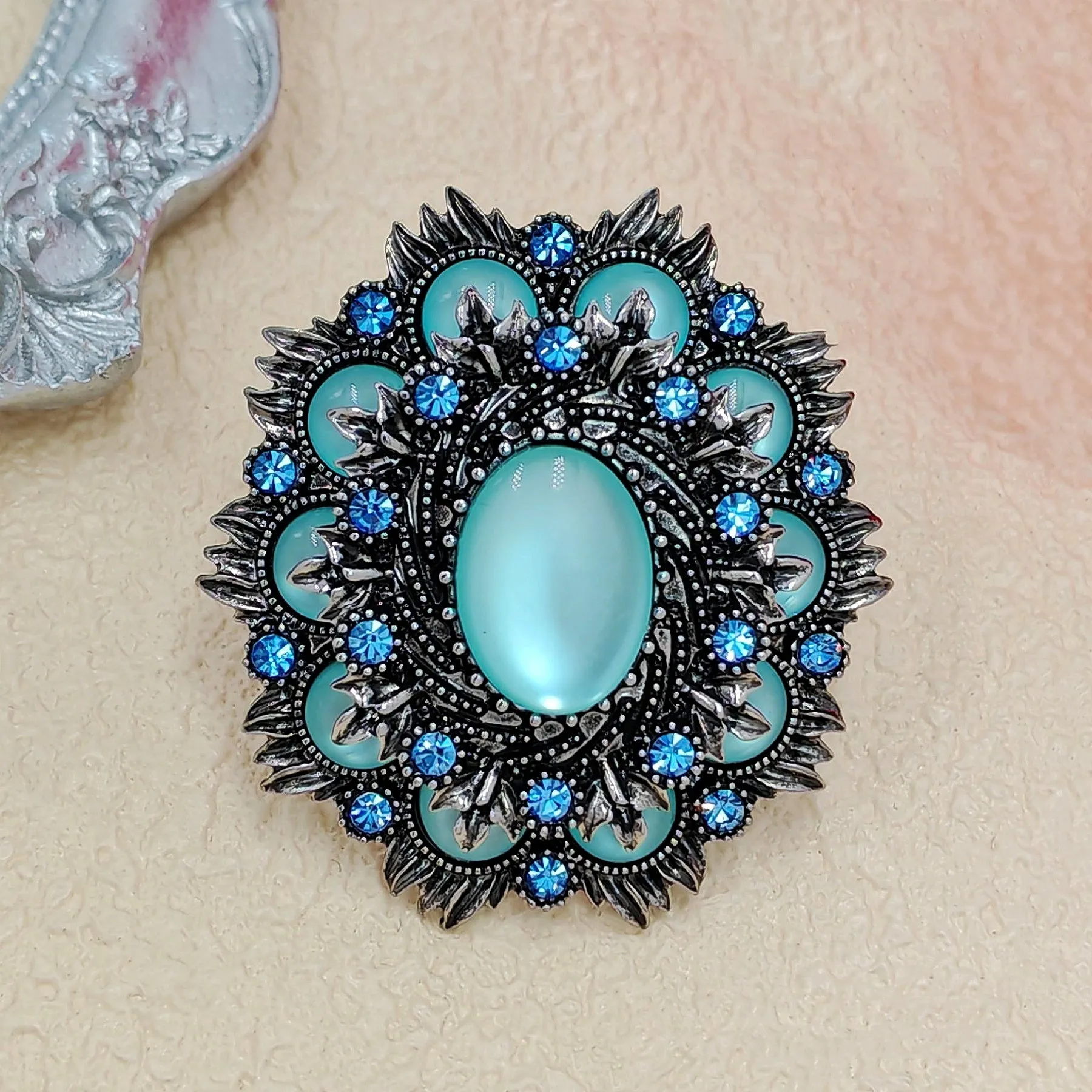 Vintage Stylish Silver & Imitate Blue Oval Flower Brooch Pin for Women