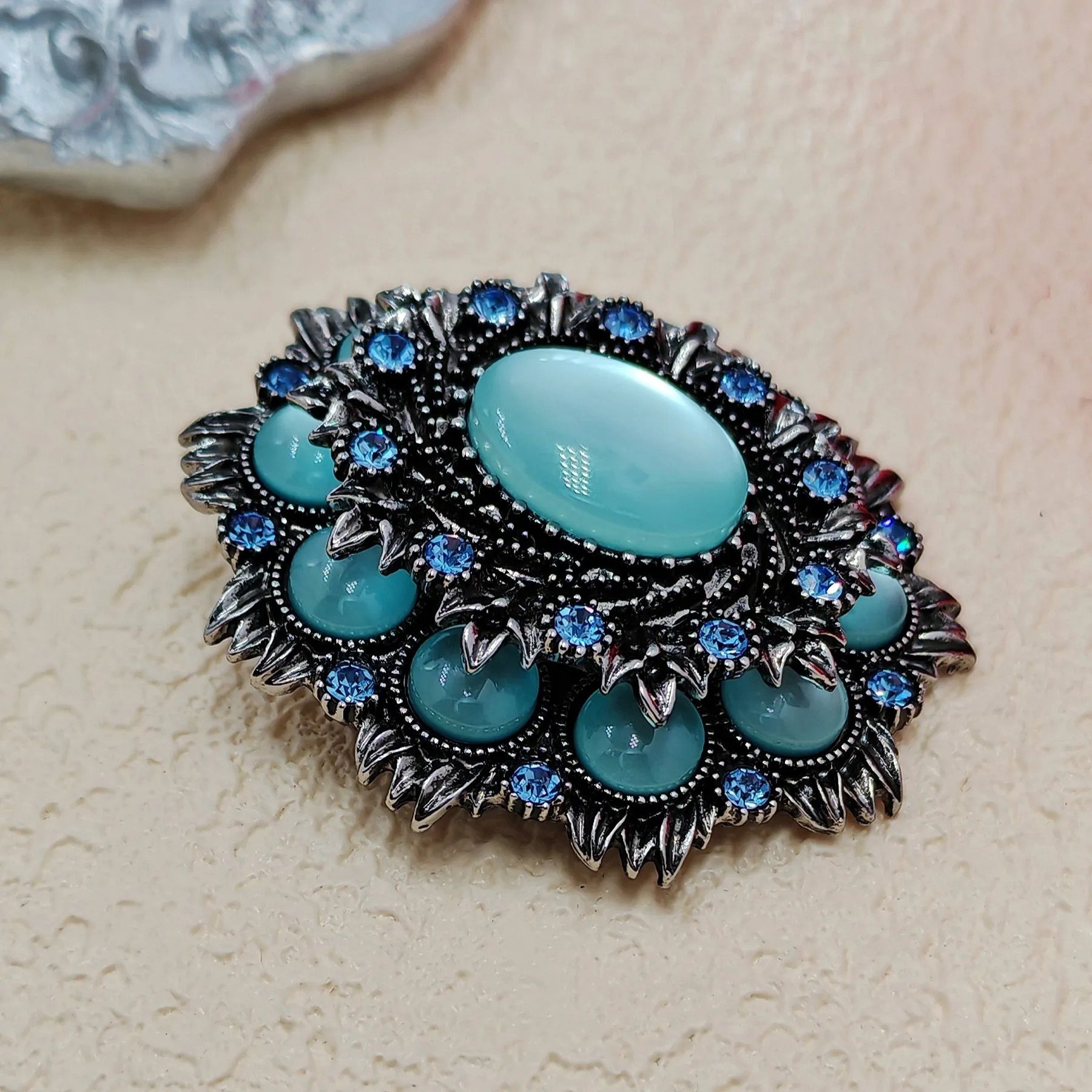 Vintage Stylish Silver & Imitate Blue Oval Flower Brooch Pin for Women