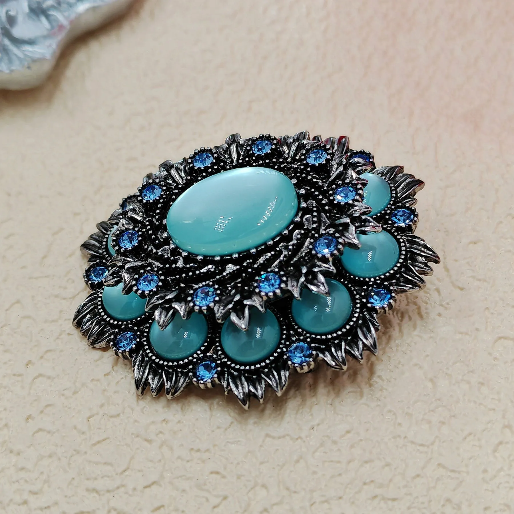 Vintage Stylish Silver & Imitate Blue Oval Flower Brooch Pin for Women