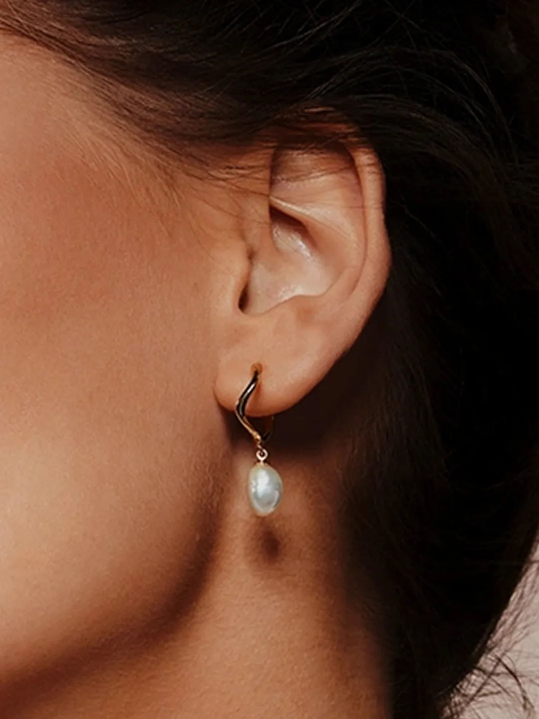 Wave Pearl Drops