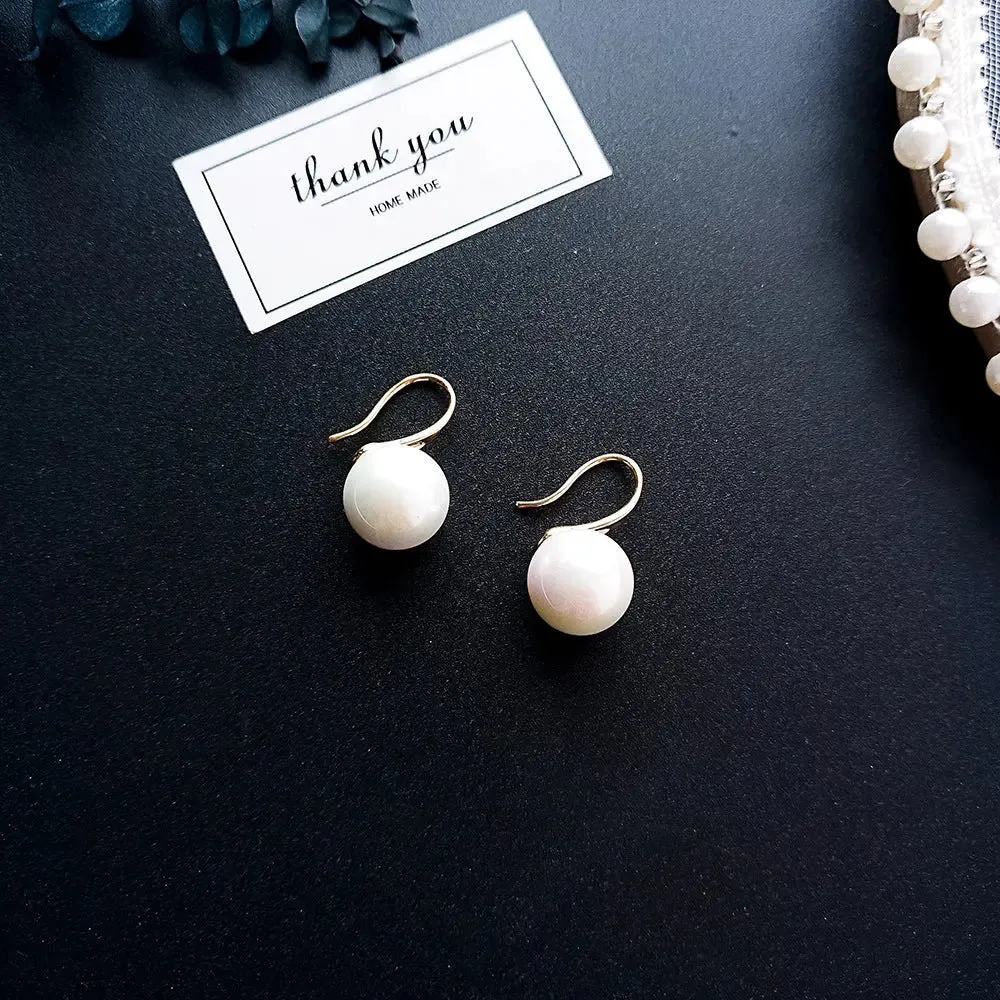 Women Simple Pearl Earrings